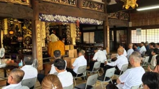 乗蓮寺境内での般若経